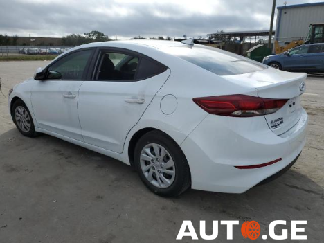 Hyundai Elantra 2018 — photo 2