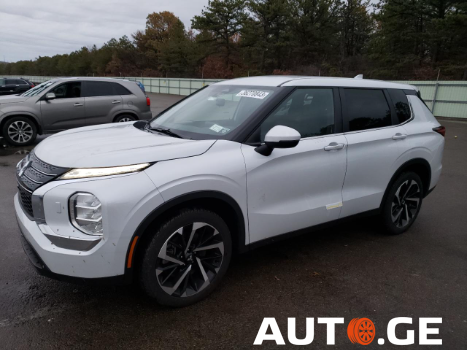 Mitsubishi Outlander 2022 — photo 2