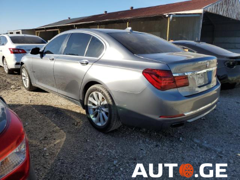 BMW 740 2014 — photo 2