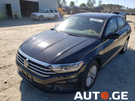 Volkswagen Jetta 2019 — photo 2