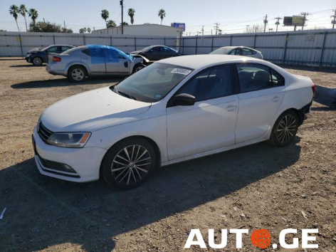 Volkswagen Jetta 2016 — photo 2