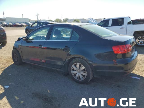 Volkswagen Jetta 2013 — photo 2