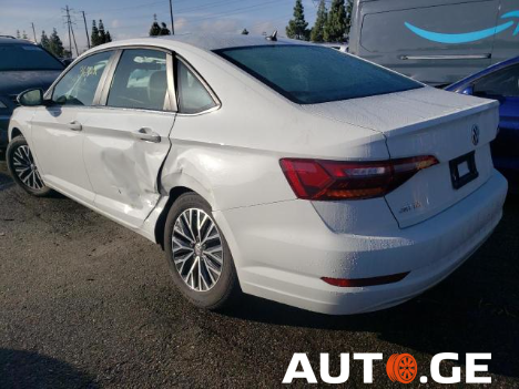 Volkswagen Jetta 2019 — photo 2
