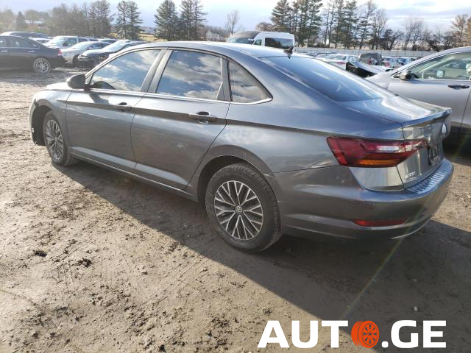 Volkswagen Jetta 2019 — photo 2