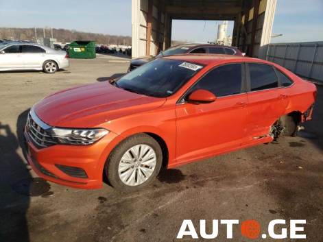 Volkswagen Jetta 2019 — photo 2