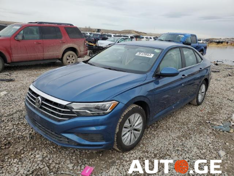 Volkswagen Jetta 2019 — photo 2