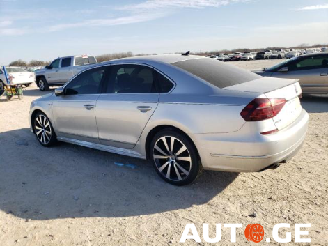 Volkswagen Passat 2019 — photo 2