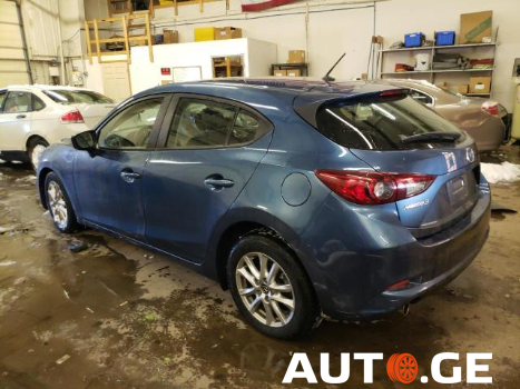 Mazda Mazda3 2018 — photo 2