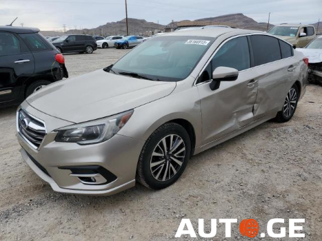 Subaru Legacy 2018 — photo 2