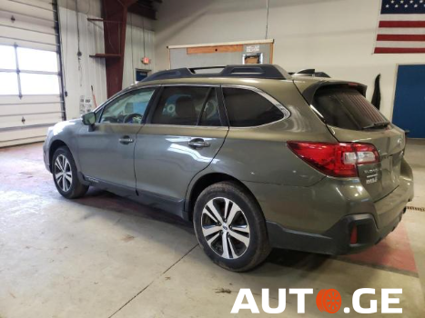Subaru Outback 2019 — photo 2