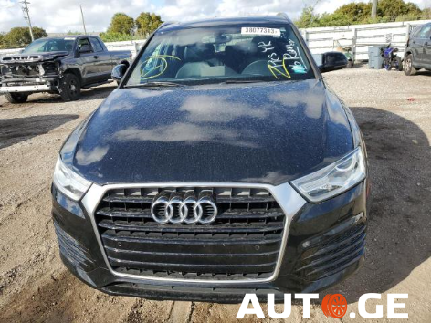 Audi Q3 2018 — photo 2