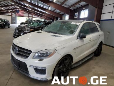 Mercedes-Benz Ml-63-Amg 2012 — photo 2