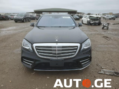 Mercedes-Benz S-560-M