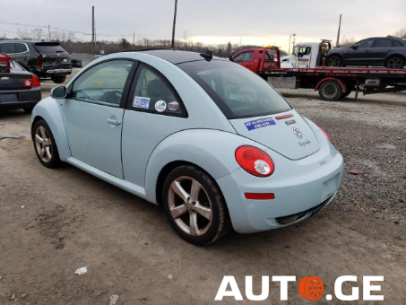 Volkswagen New Beetle 2010 — photo 2