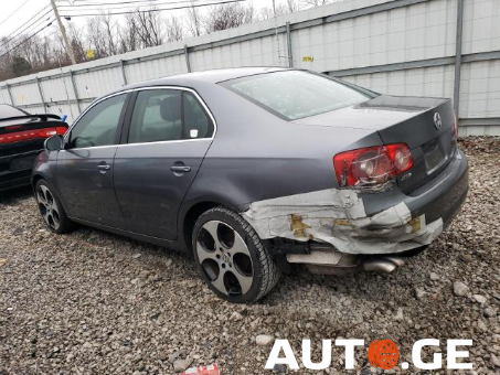 Volkswagen Jetta 2009 — photo 2