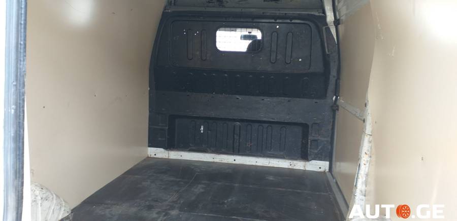 Ford Transit 2004 — photo 2