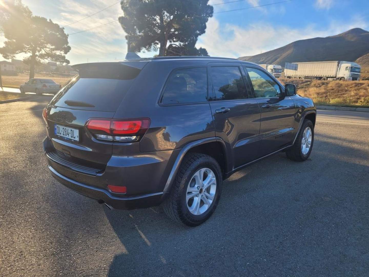 Jeep Grand Cherokee 2018 — photo 2