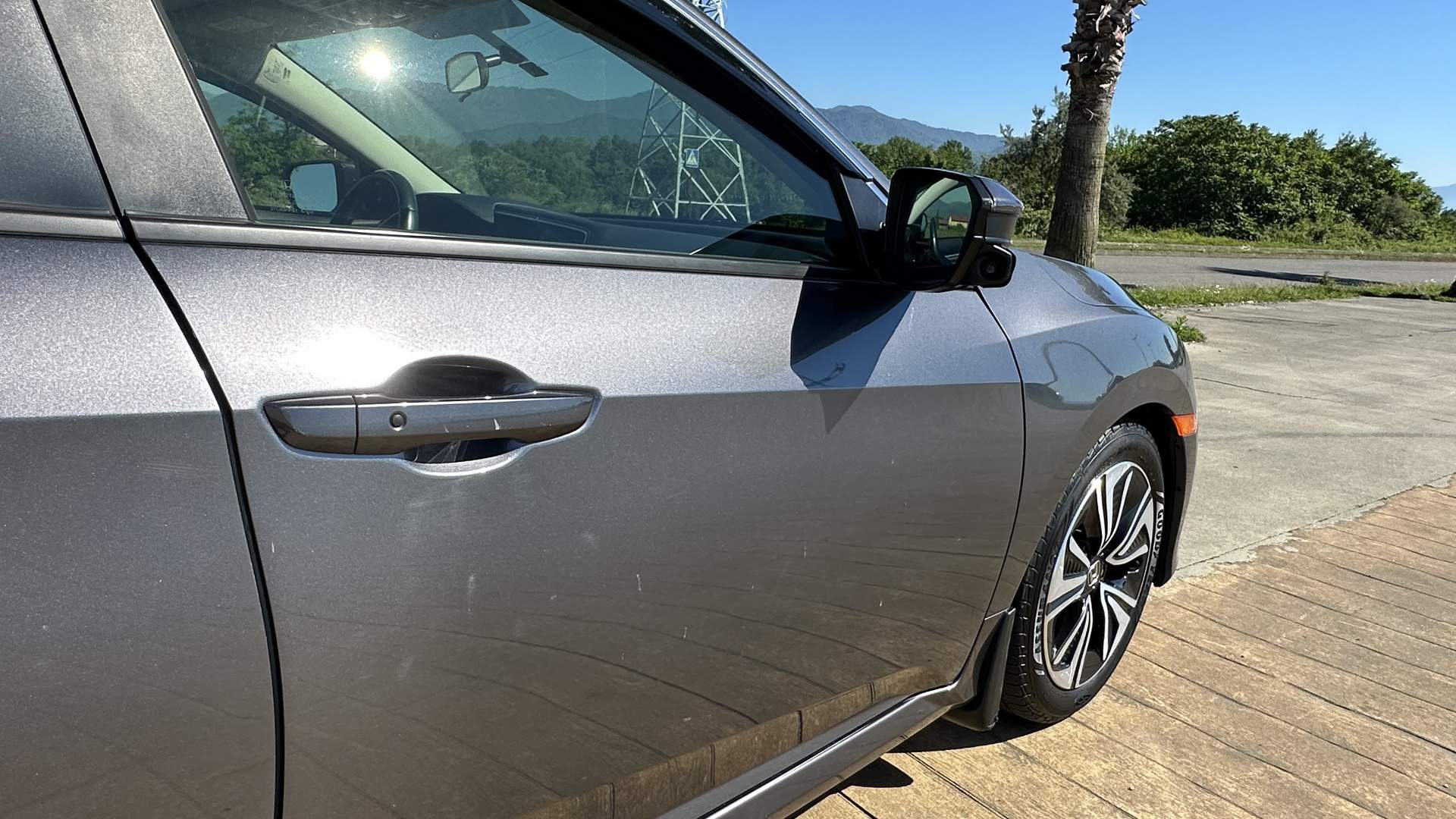 Honda Civic 2018 — photo 2