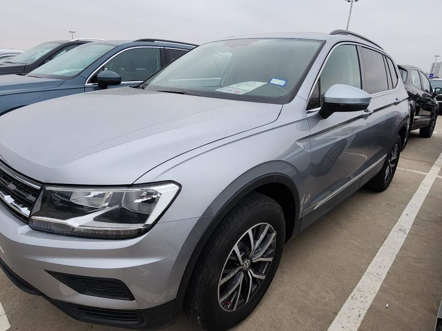 Volkswagen Tiguan 2020 — photo 2