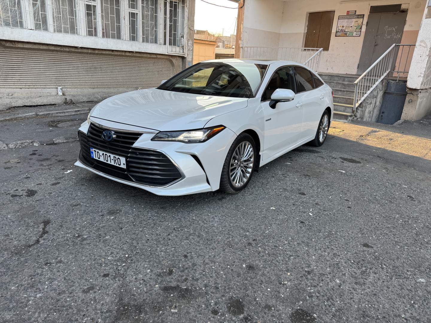 Toyota Avalon 2020 — photo 2