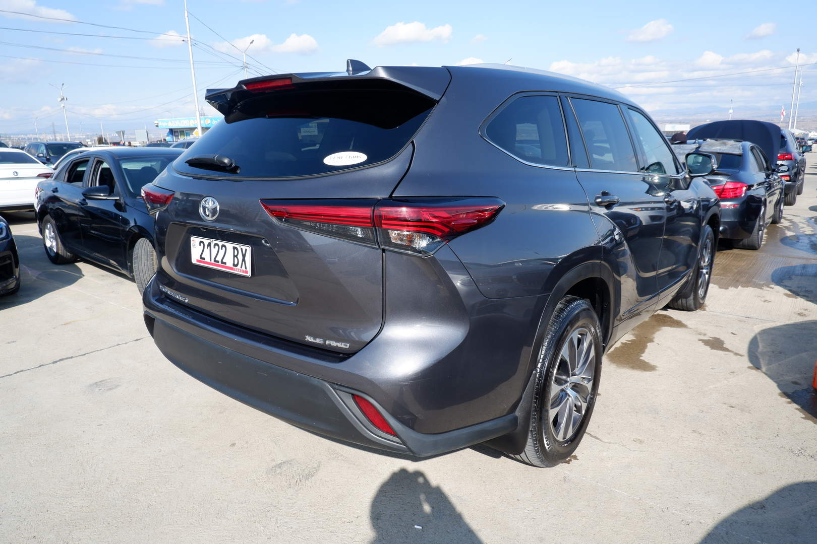Toyota Highlander 2022 — photo 2