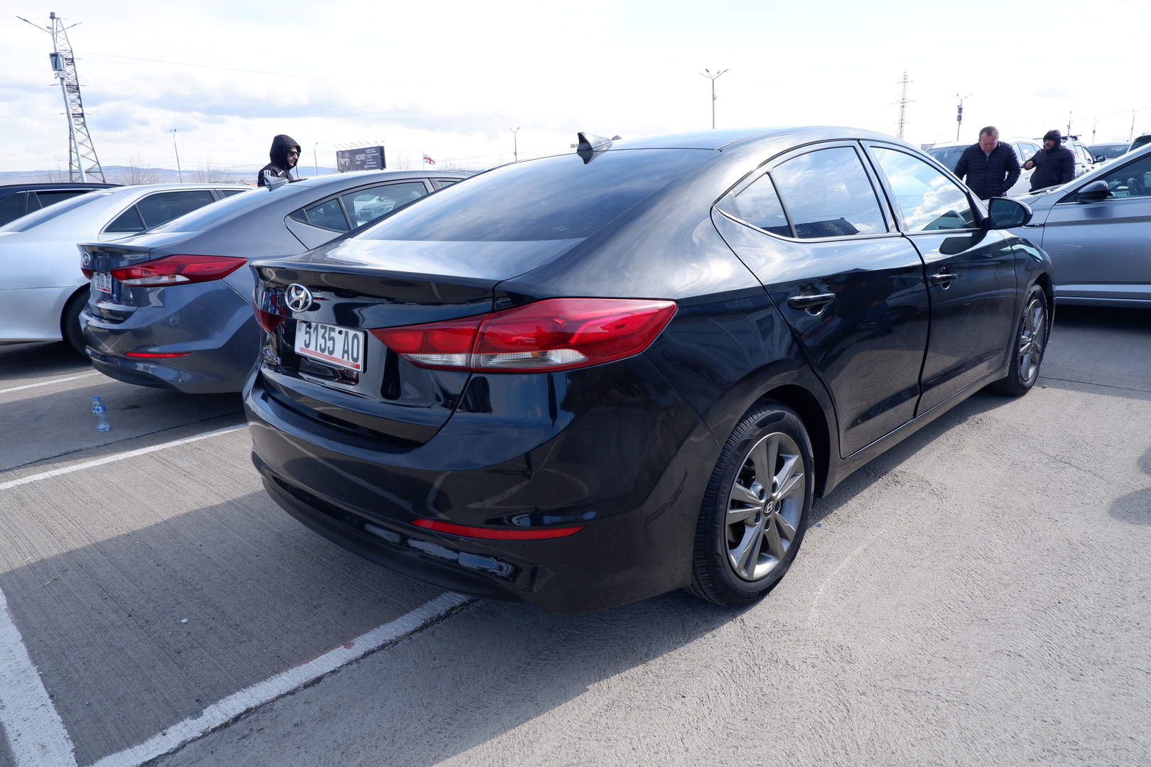 Hyundai Elantra 2017 — photo 2