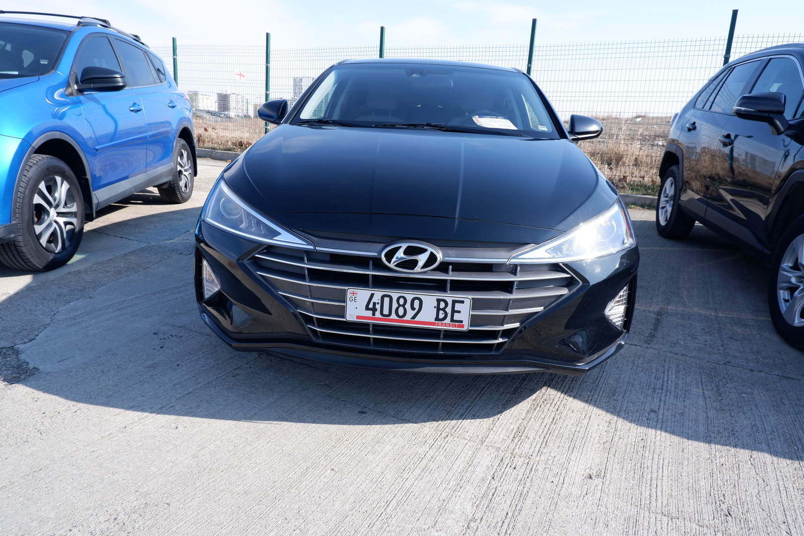 Hyundai Elantra 2019 — photo 2