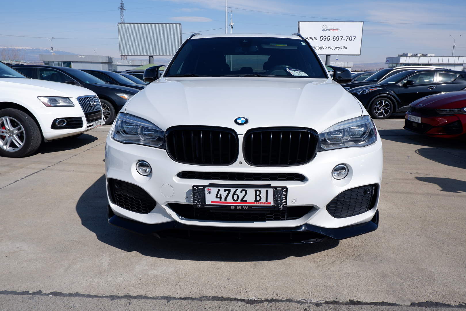 BMW X5 2018 — photo 2