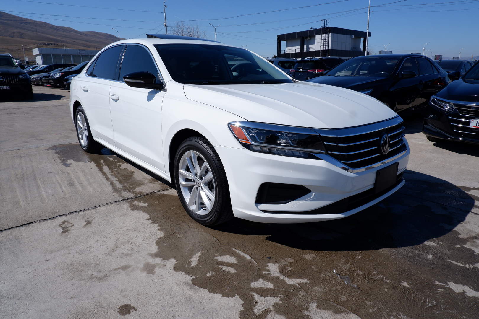 Volkswagen Passat 2021 — photo 2