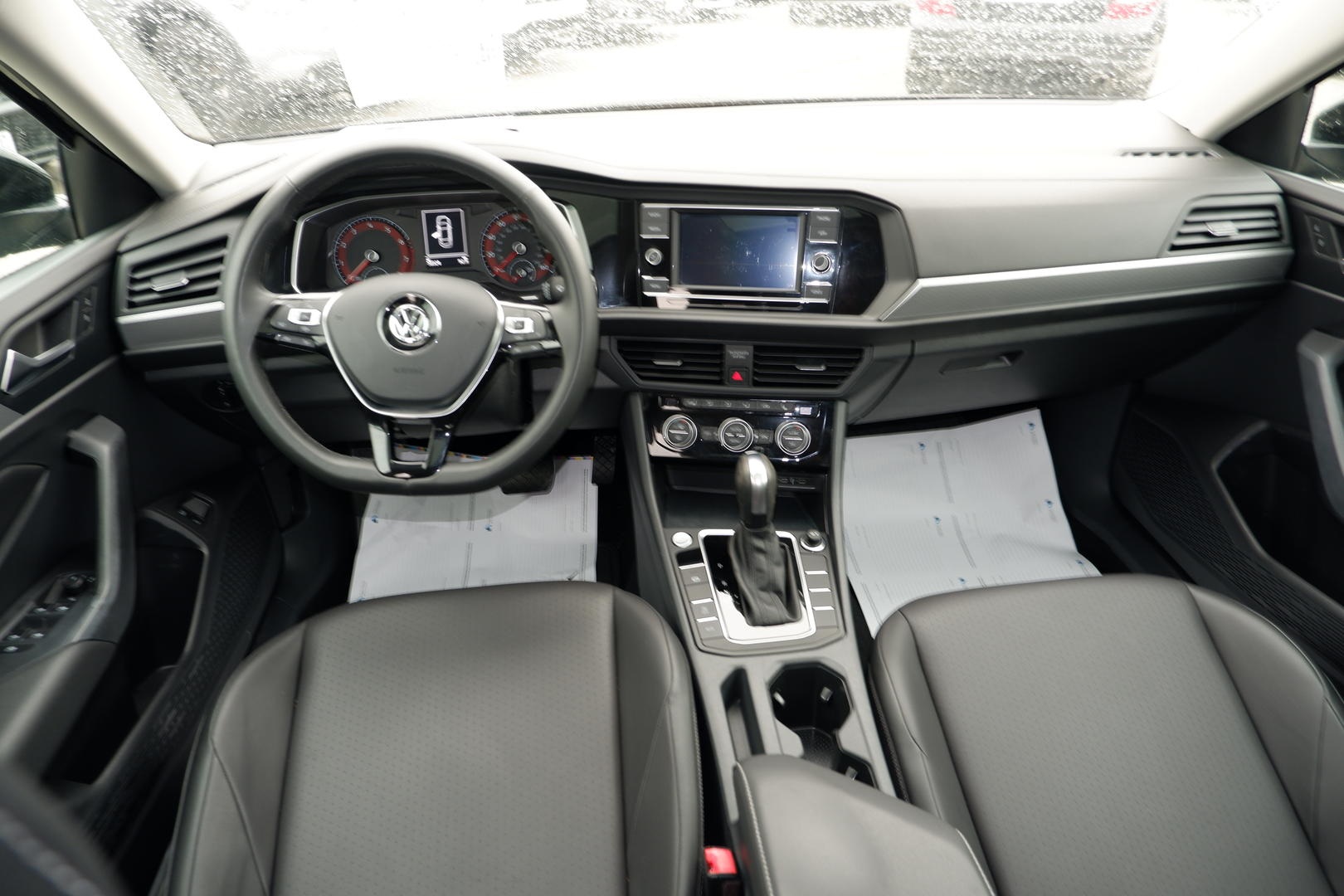 Volkswagen Jetta 2020 — photo 2