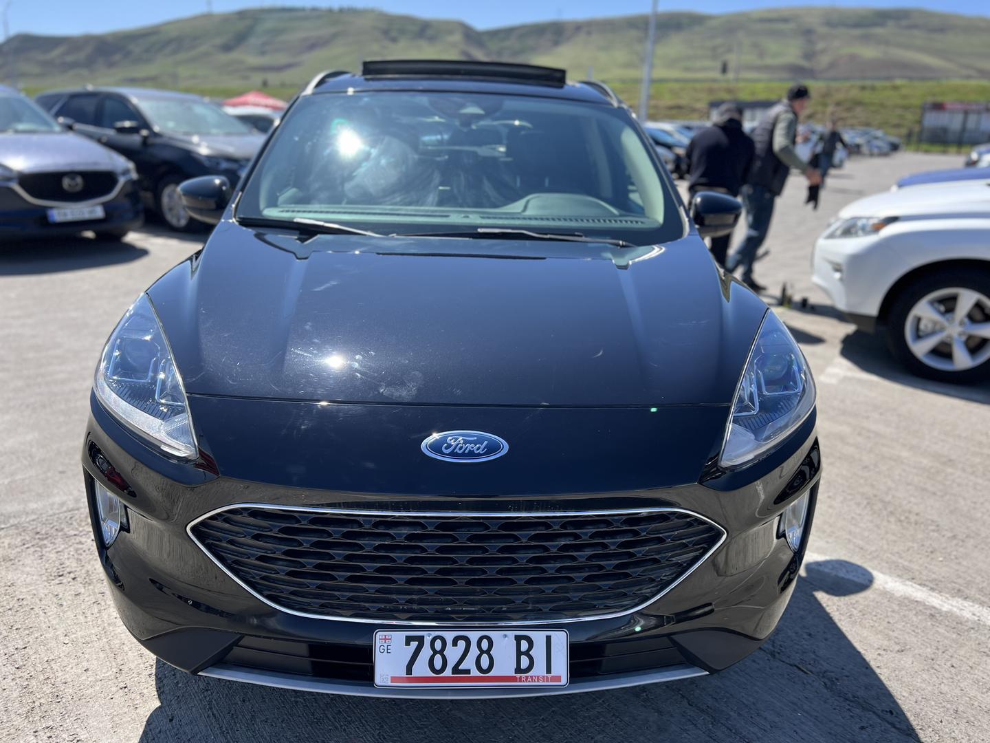Ford Escape 2020 — photo 2