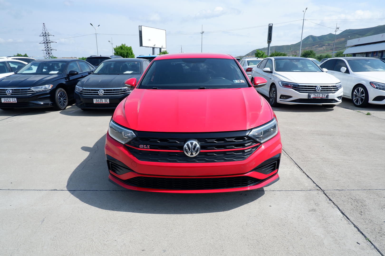 Volkswagen Jetta GLI 2019 — photo 2