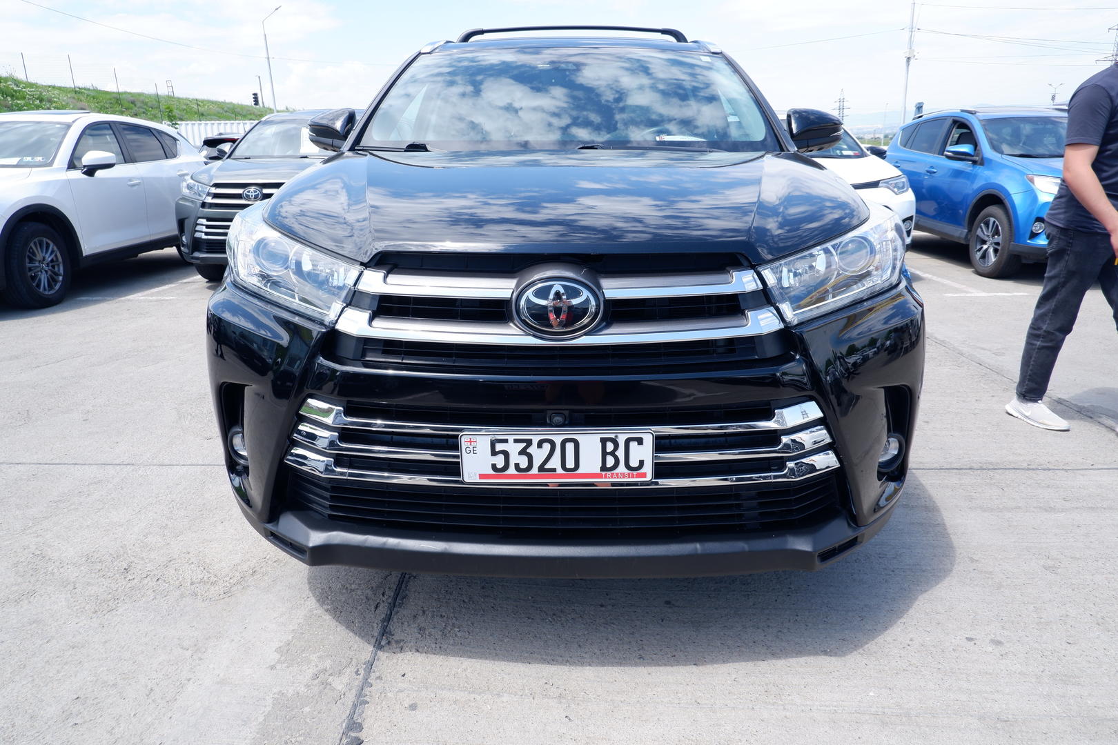 Toyota Highlander 2019 — photo 2