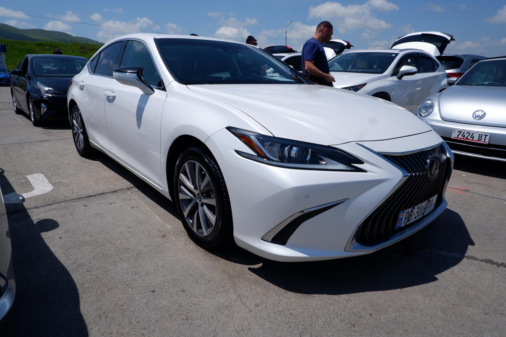 Lexus ES 350 2019 — photo 2