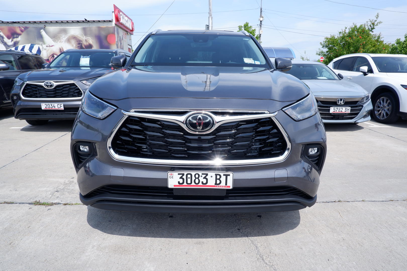Toyota Highlander 2022 — photo 2