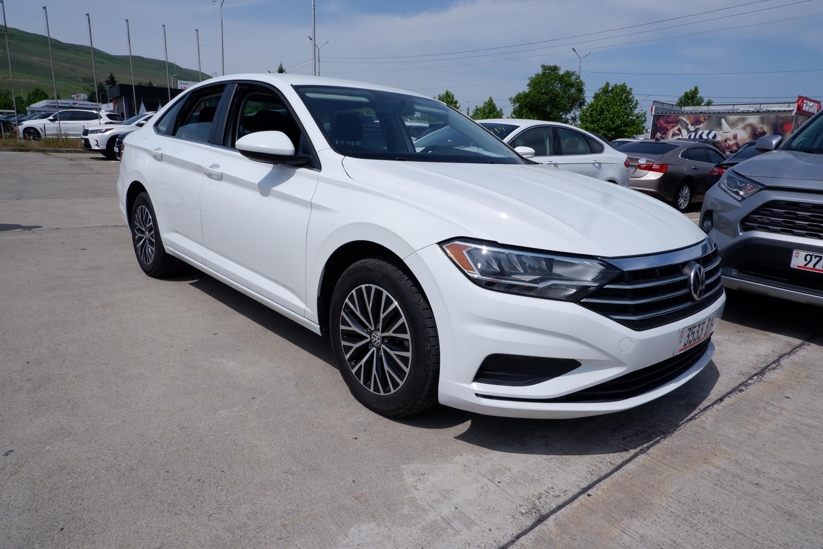 Volkswagen Jetta 2021 — photo 2
