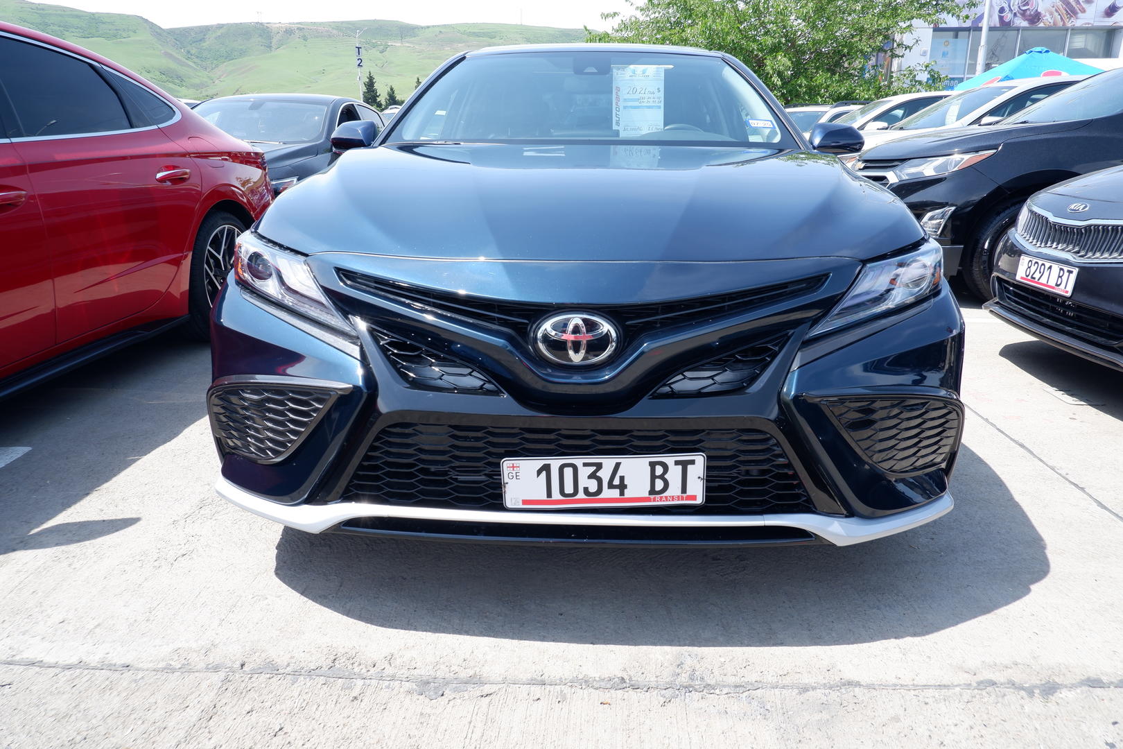 Toyota Camry 2021 — photo 2
