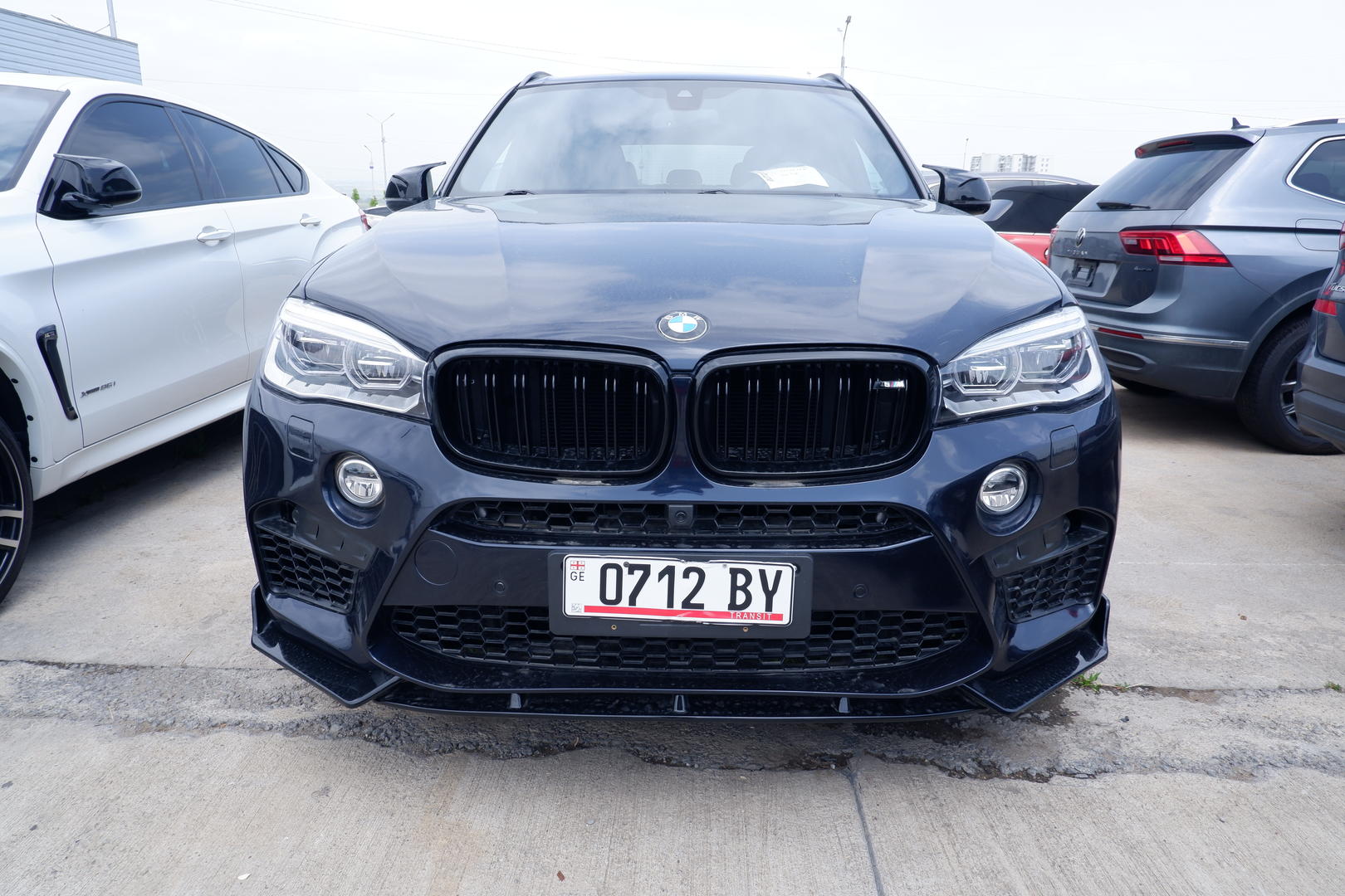 BMW X5 2018 — photo 2