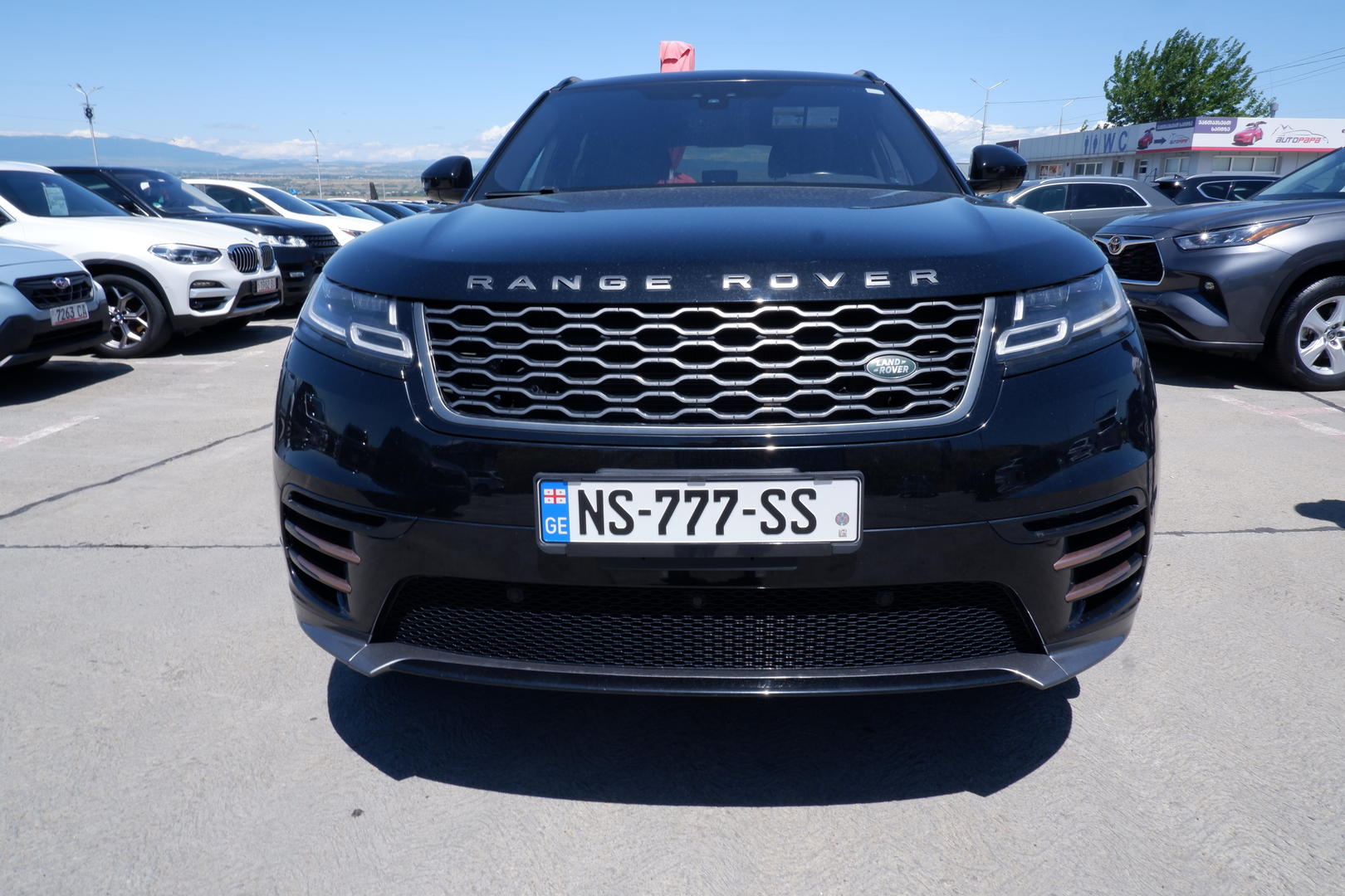 Land Rover Range Rover Velar 2018 — photo 2