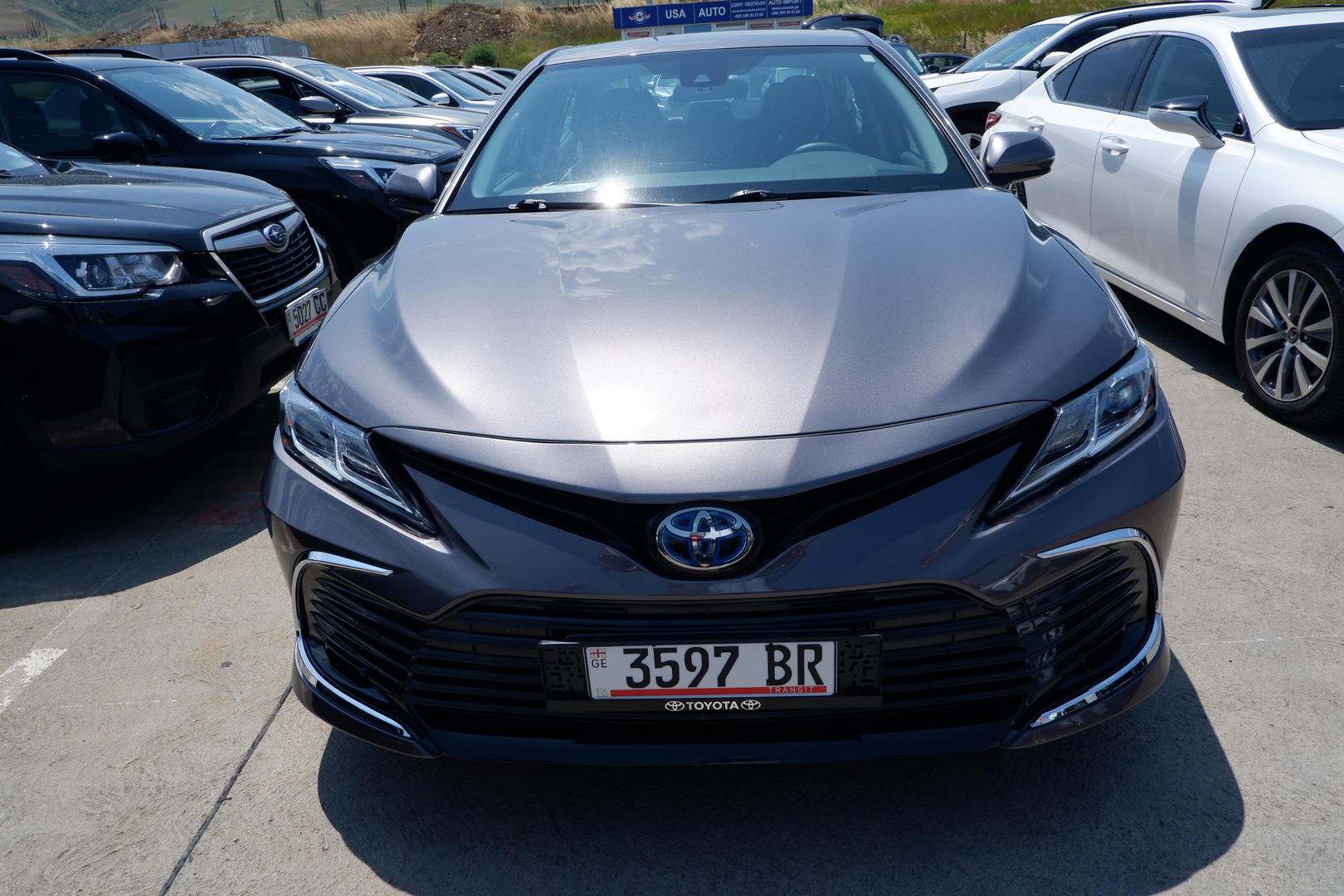 Toyota Camry 2021 — photo 2
