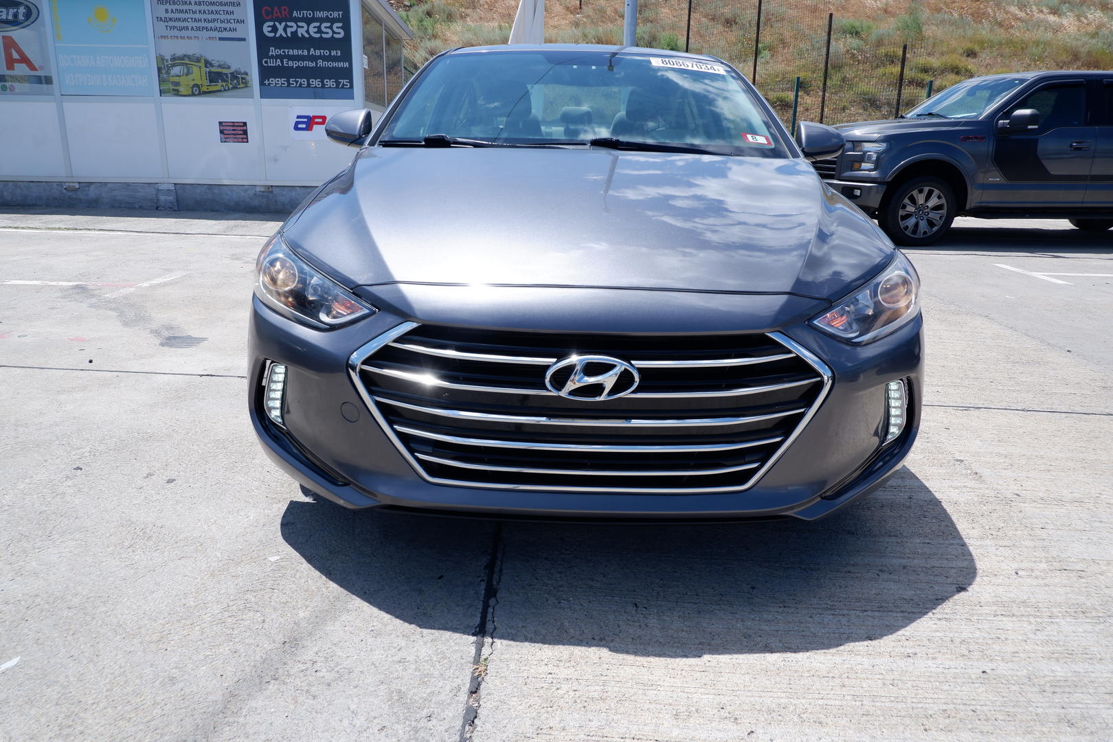 Hyundai Elantra 2018 — photo 2