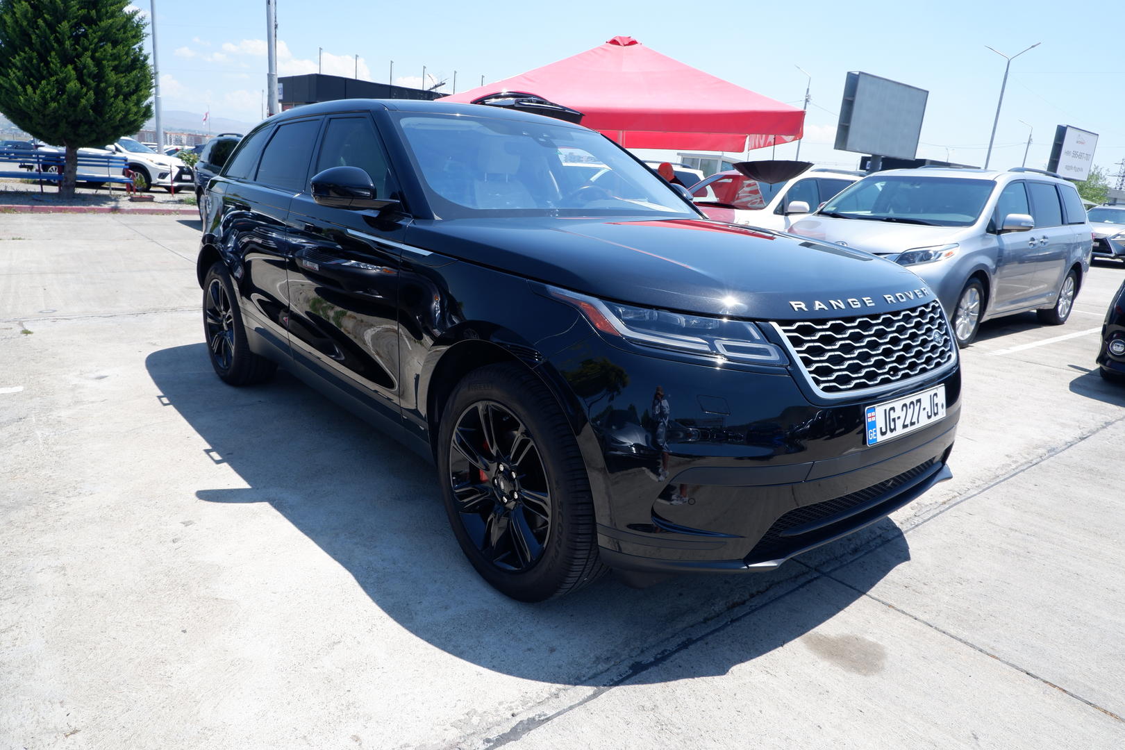 Land Rover Range Rover Velar 2020 — photo 2