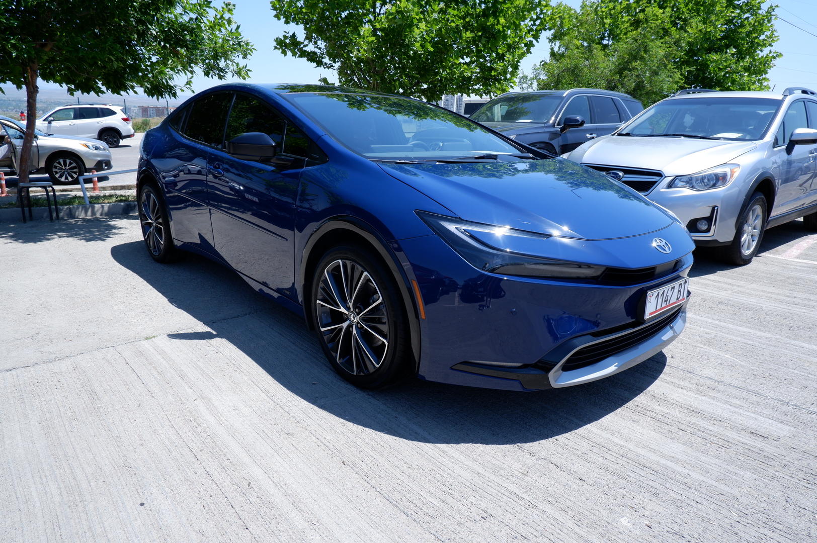Toyota Prius 2023 — photo 2