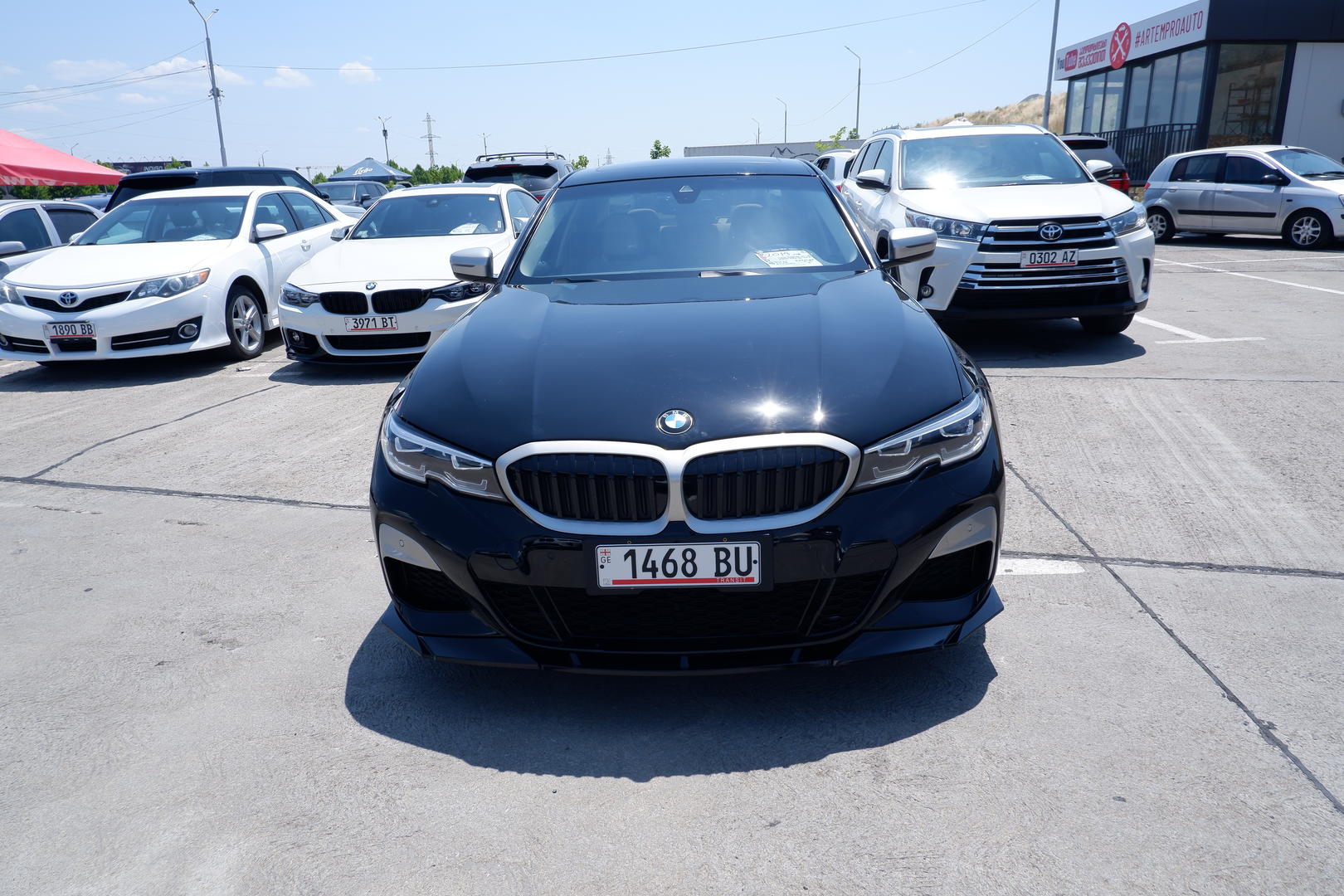 BMW 330 2019 — photo 2