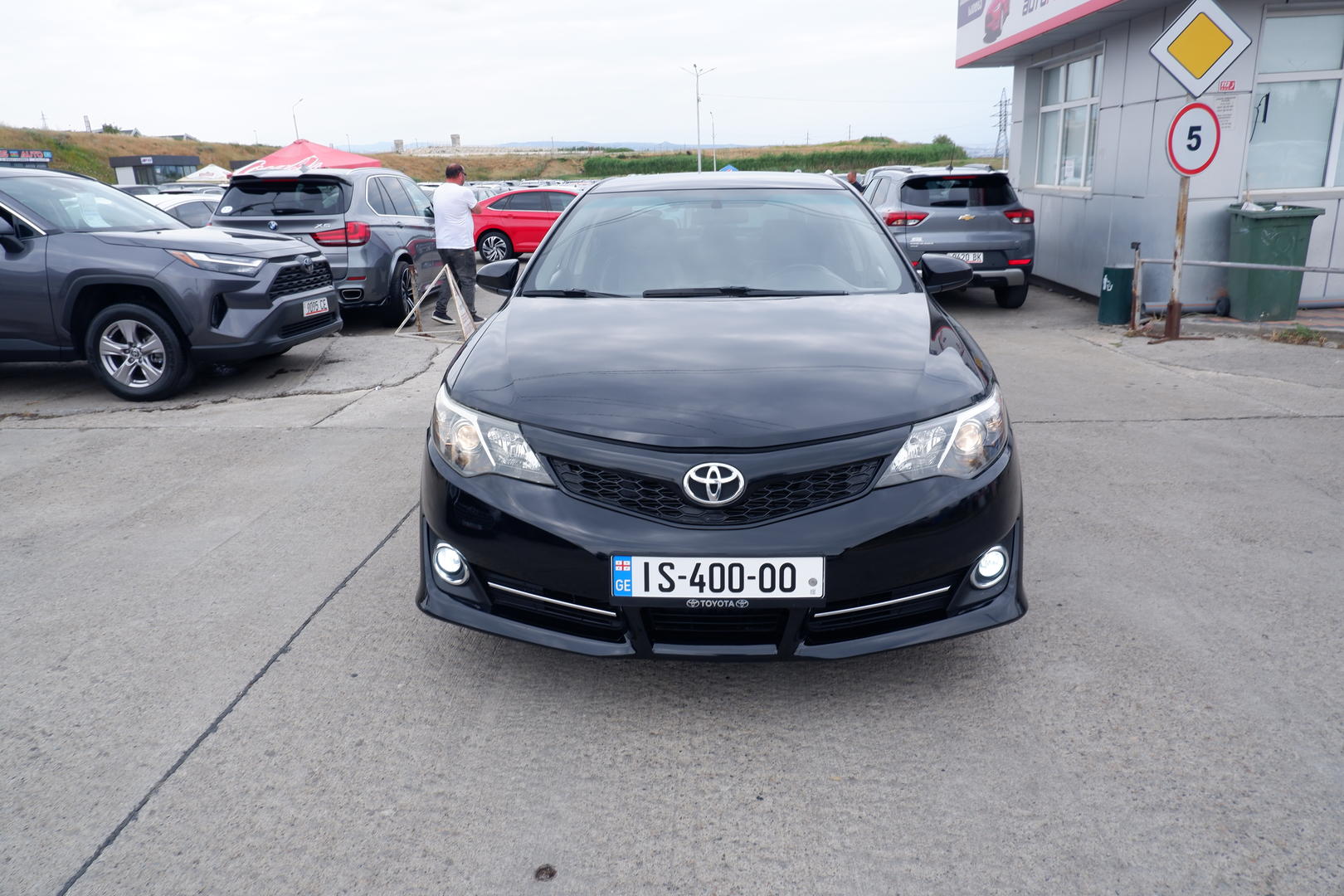 Toyota Camry 2014 — photo 2
