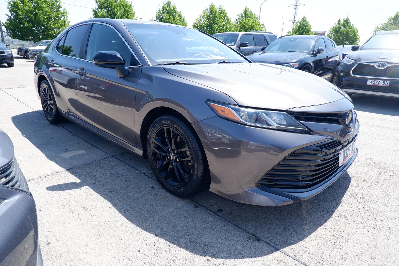 Toyota Camry 2018 — photo 2