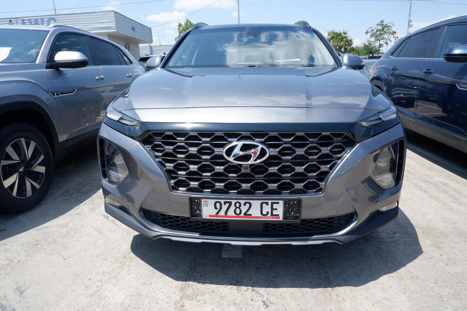 Hyundai Santa Fe 2019 — photo 2