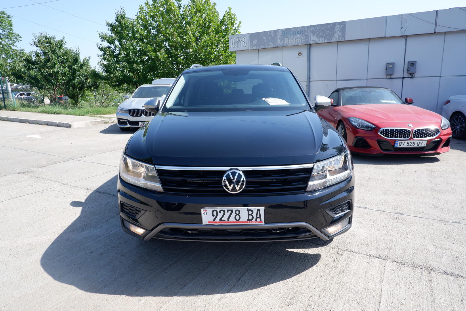Volkswagen Tiguan 2021 — photo 2