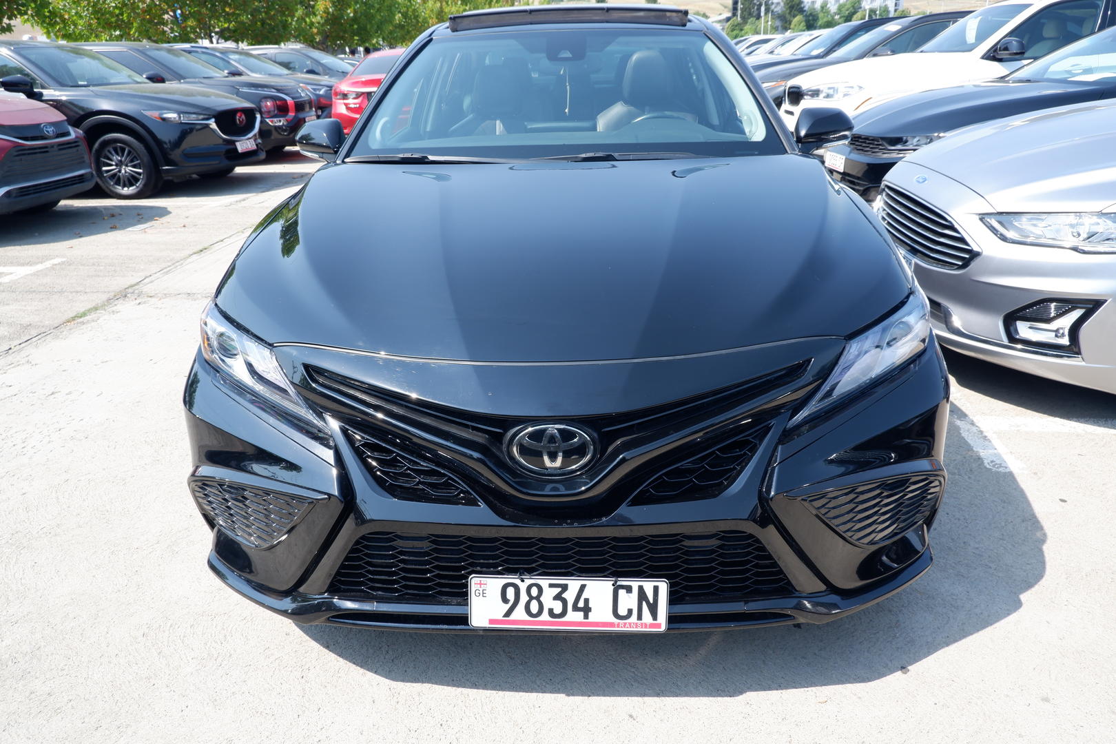 Toyota Camry 2021 — photo 2