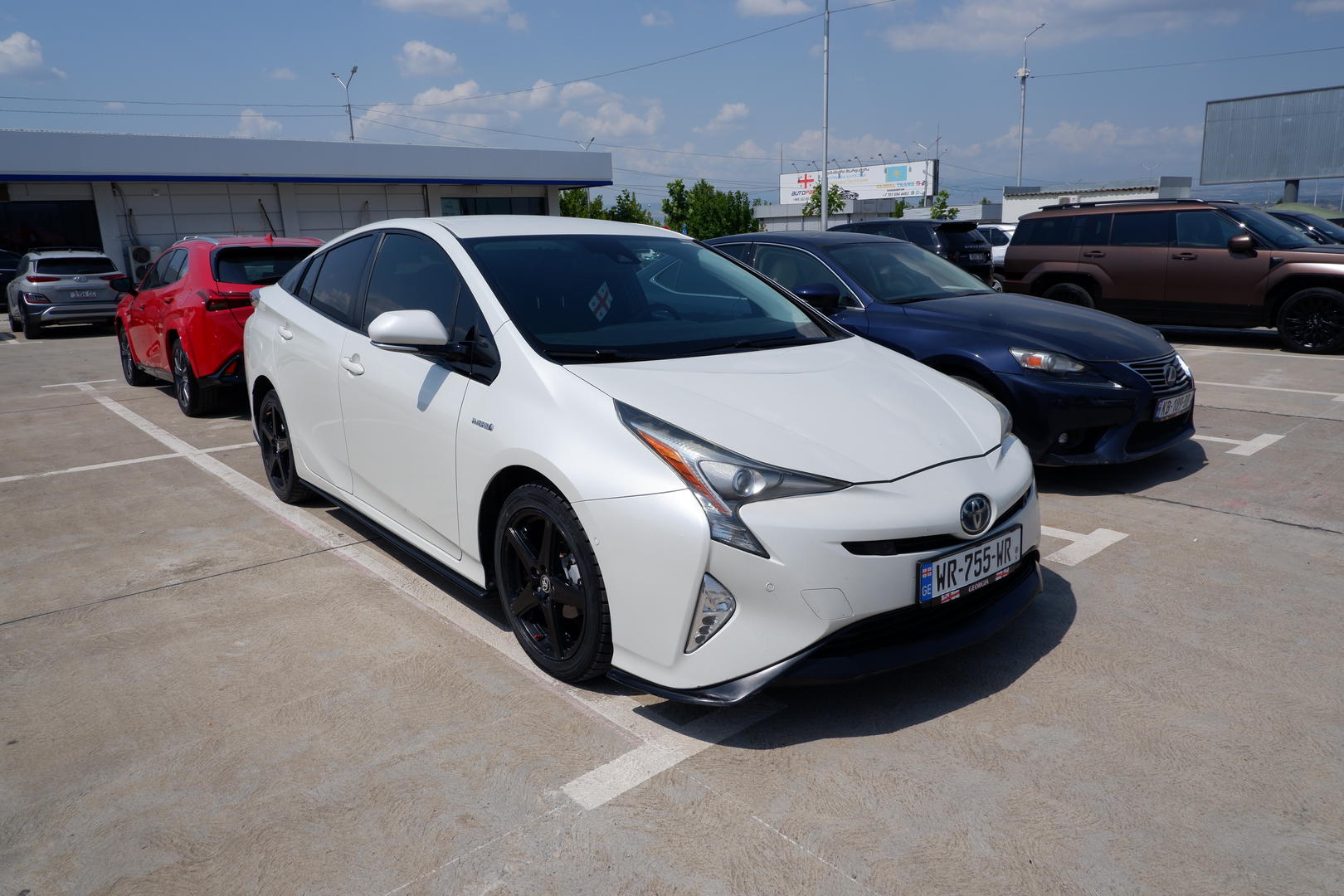 Toyota Prius 2017 — photo 2